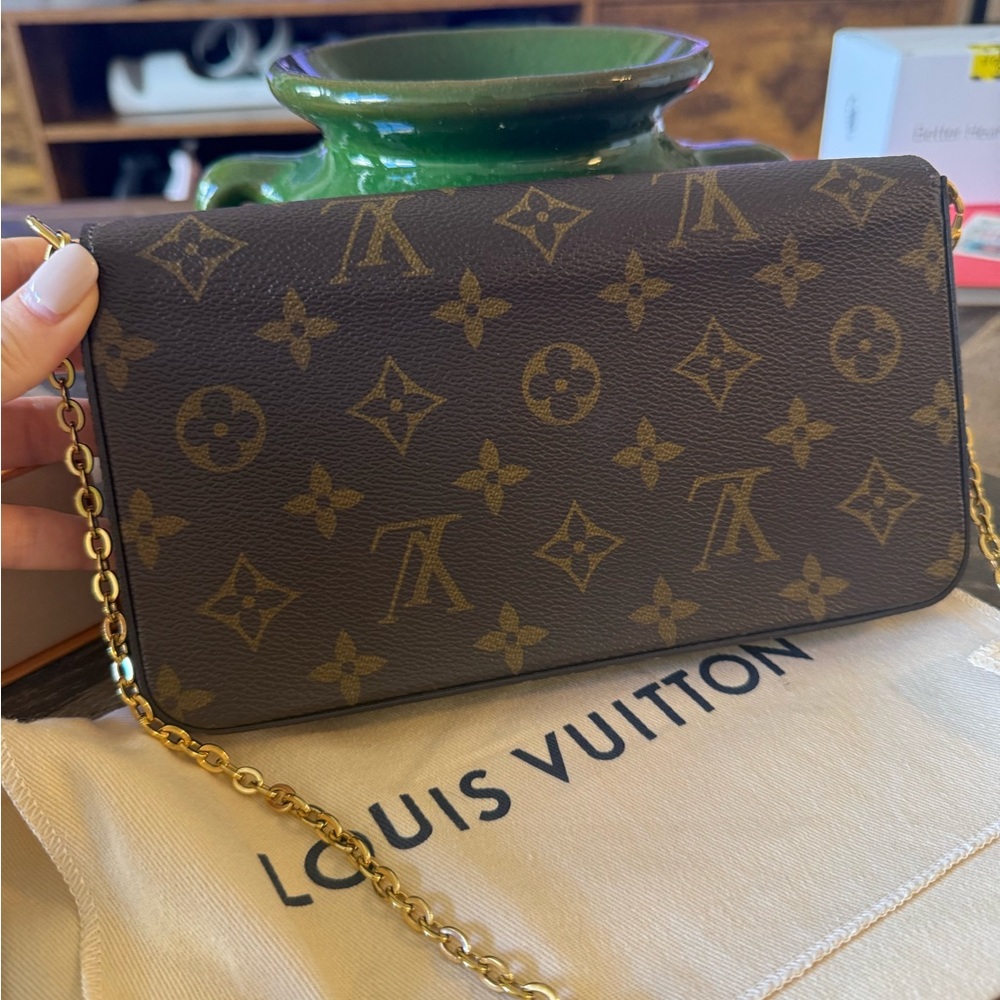 Louis Vuitton Crossbody Bag - Brown and Gold - Picture 4 of 10